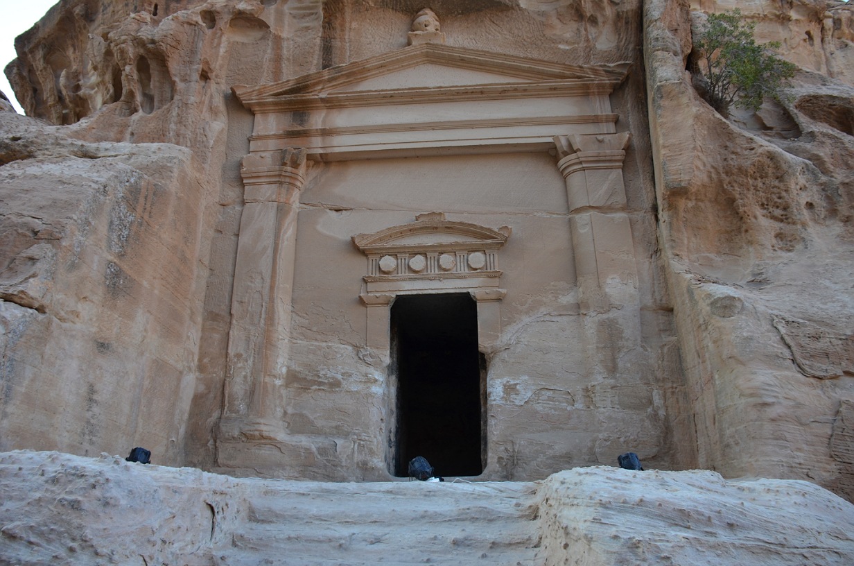 Jordan - Siq al Barid.jpg
