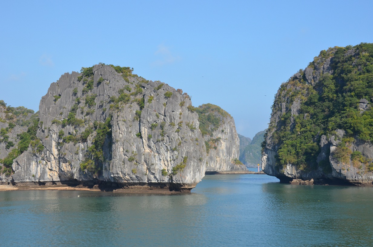 Vietnam_-_Halong.jpg